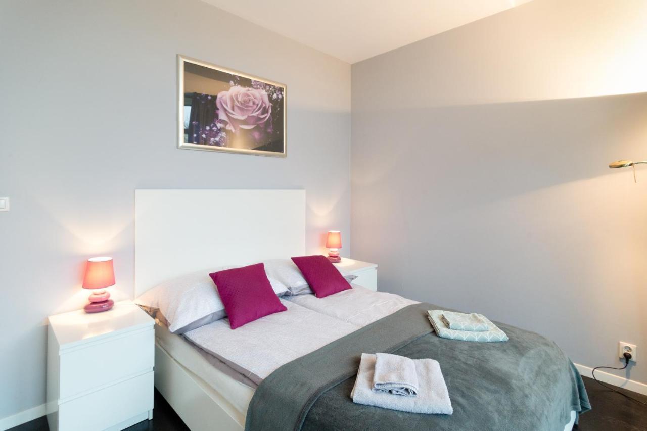 Secret Charm Fully Equipped Apt With Balcony Krakow Bagian luar foto
