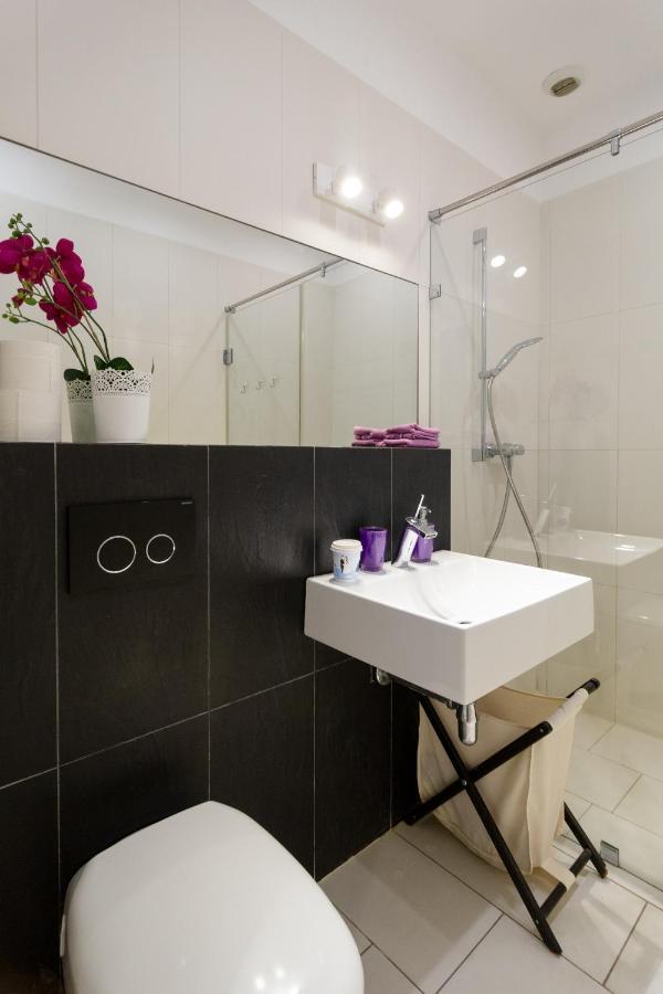 Secret Charm Fully Equipped Apt With Balcony Krakow Bagian luar foto